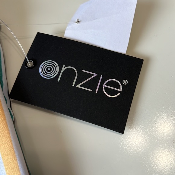 NWT Onzie Active Dress Multi Color Stripes Built in Shorts Size S/M - Picture 5 of 12